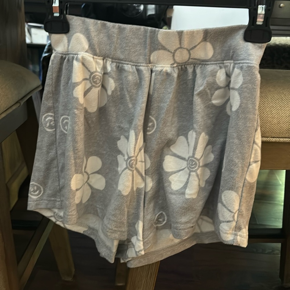 Gilly Hicks high waisted soft shorts size S